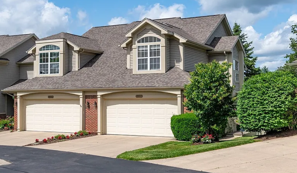 3917 E Summit Ridge Dr Condo